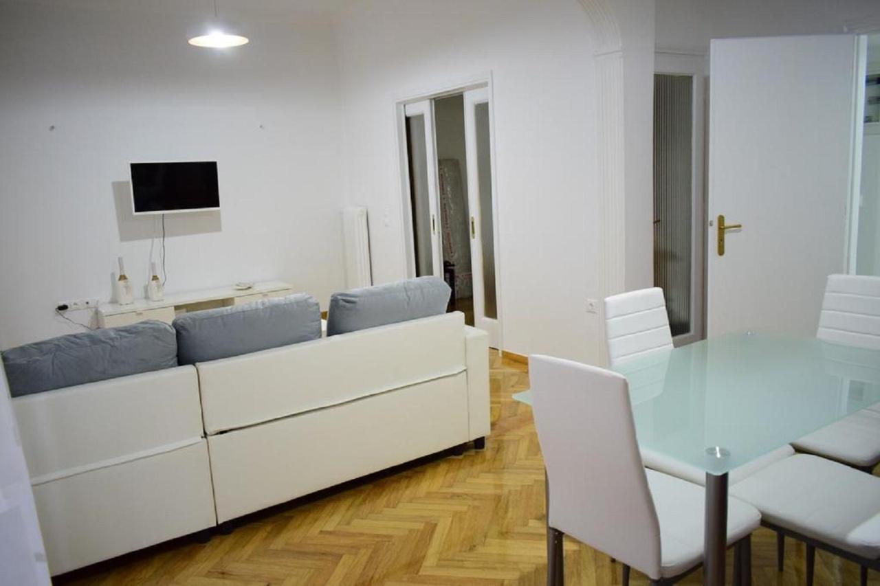Beautiful Renovated Flat In Athens Daire Dış mekan fotoğraf
